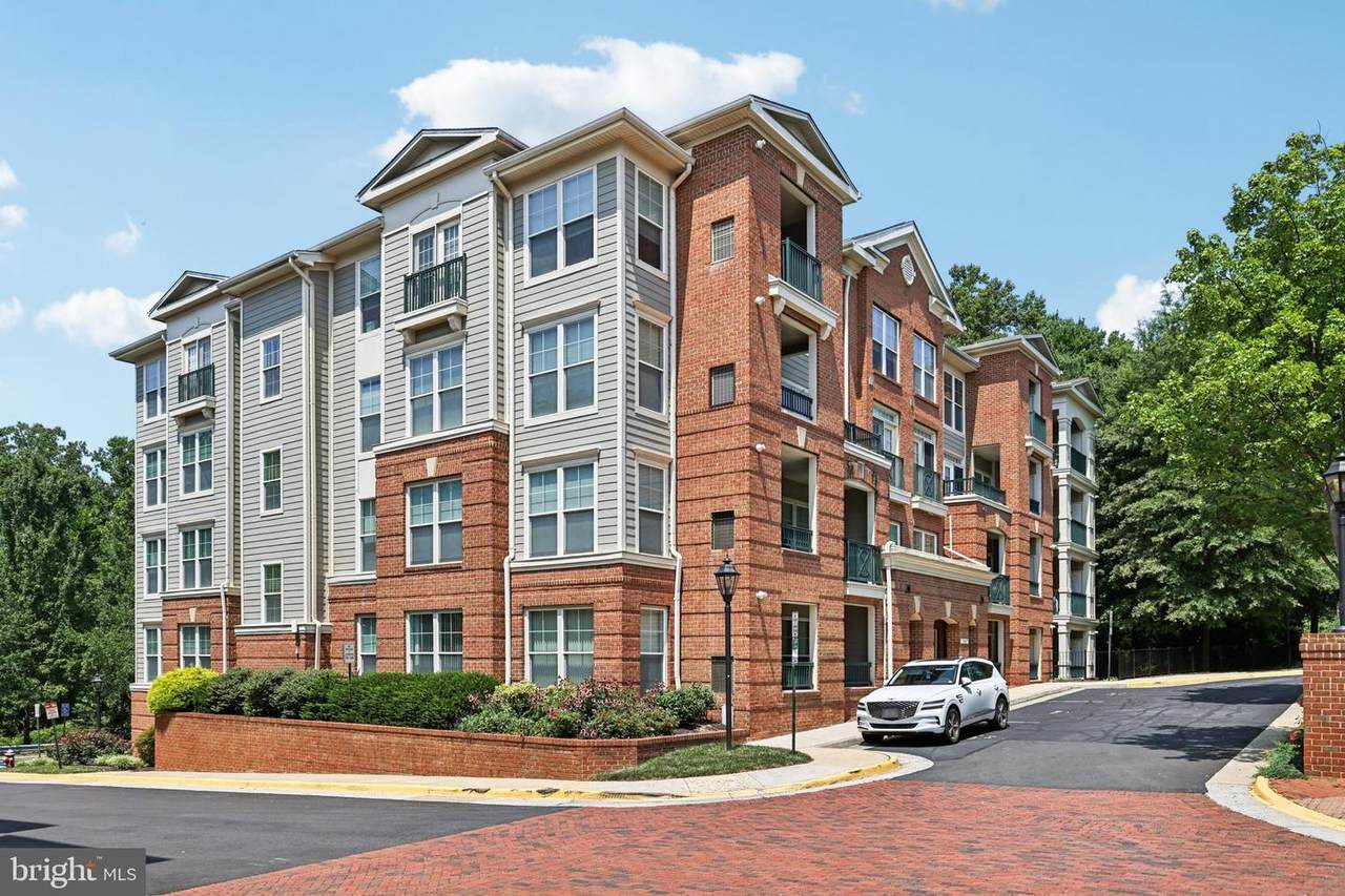 2907 Saintsbury Plaza - Photo 1