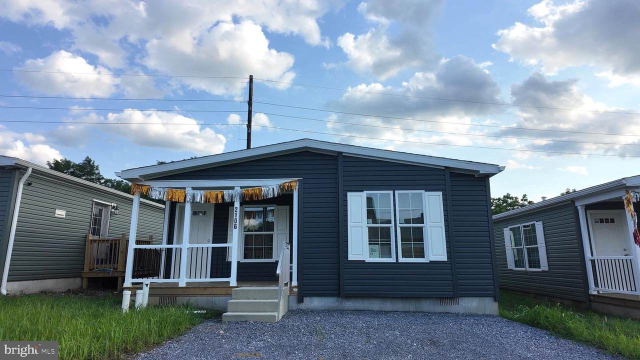 2106 Scull Street - Photo 1