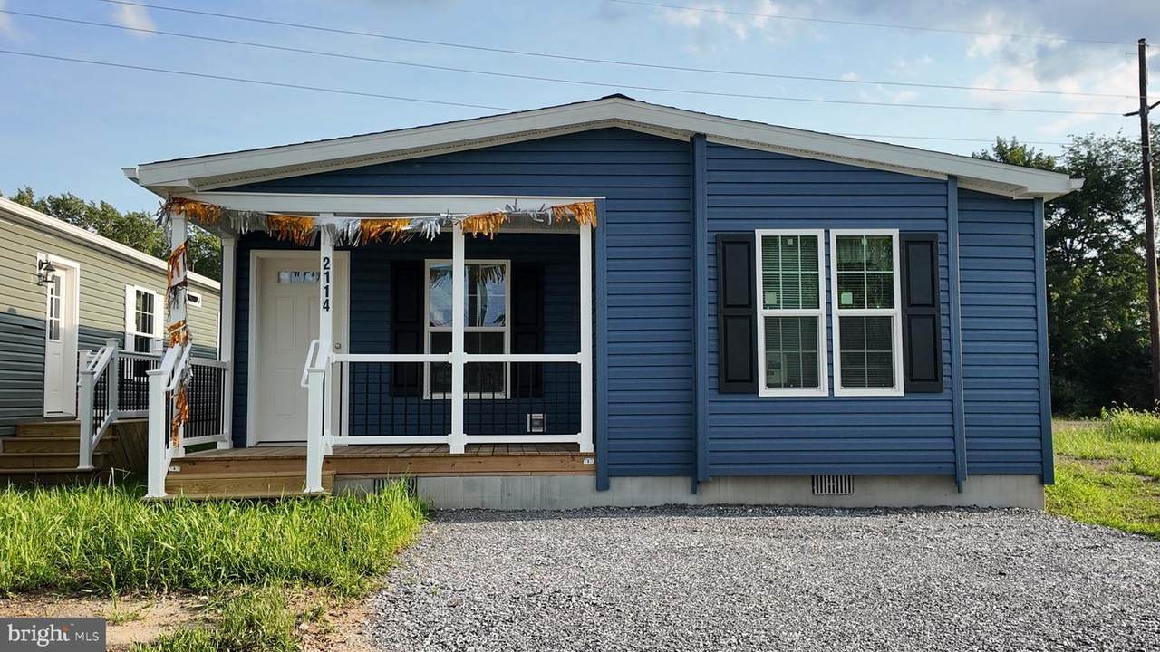2114 Scull Street - Photo 1