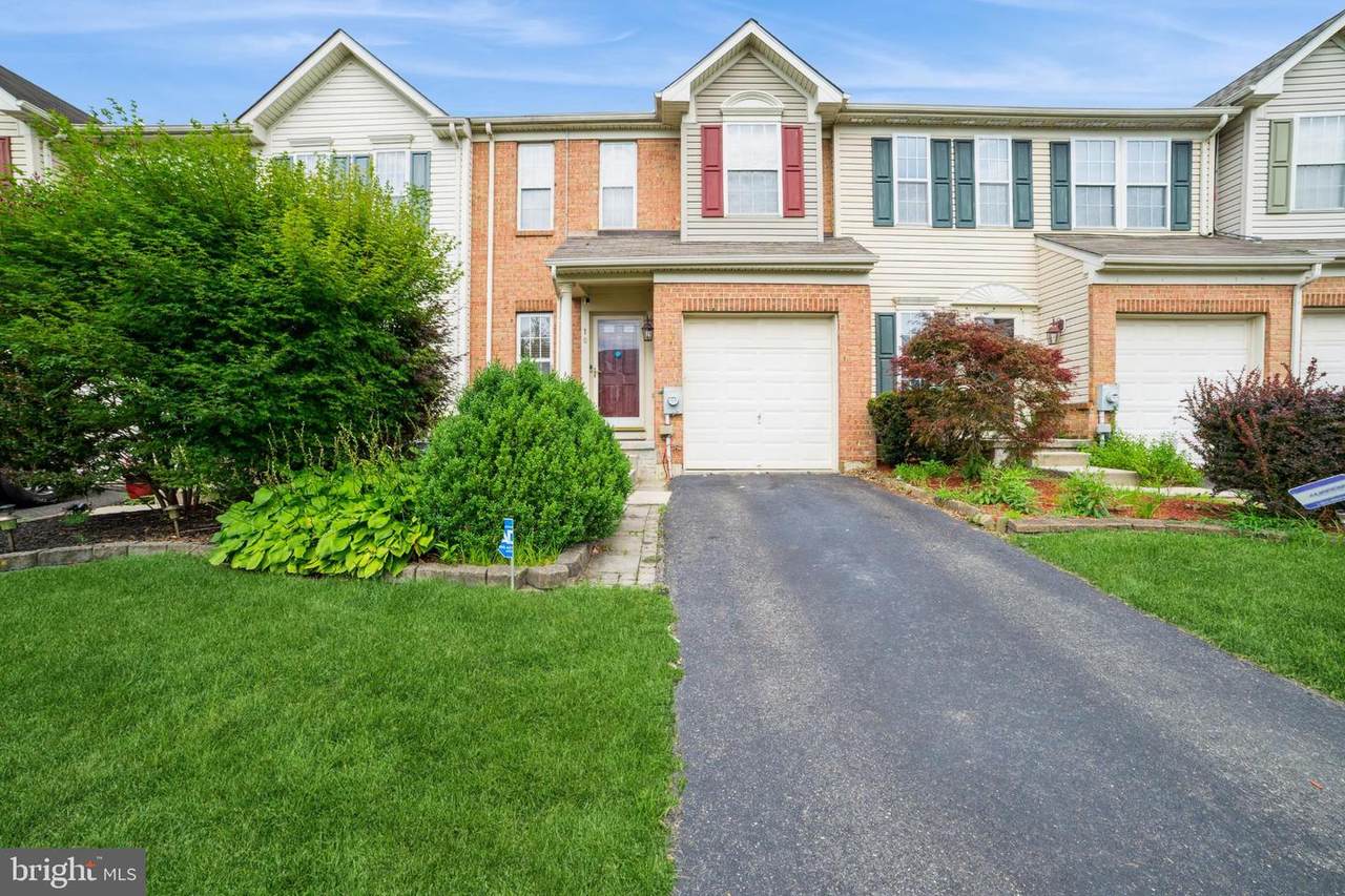 10 Peppermint Drive - Photo 1