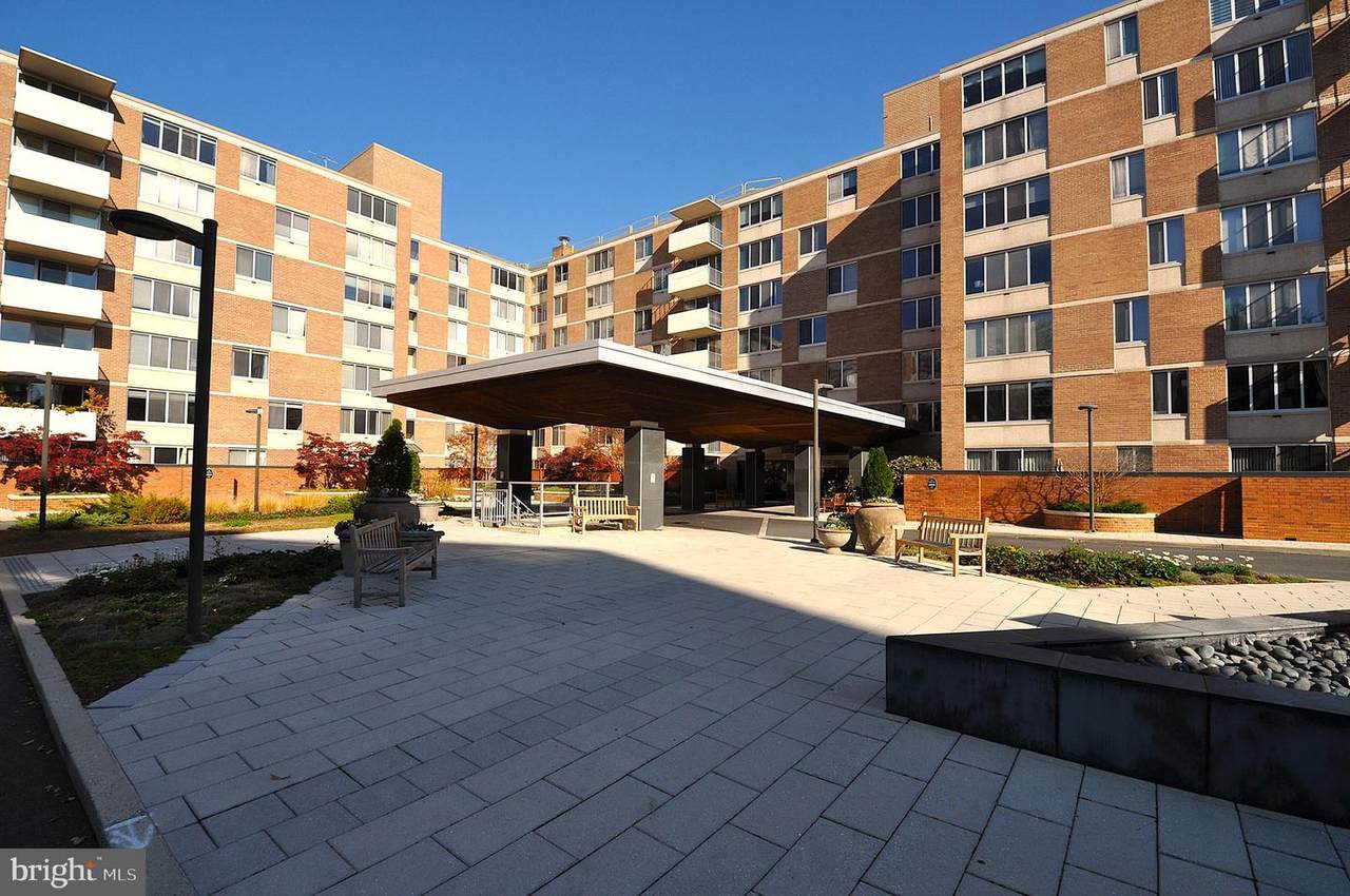 2939 Van Ness Street - Photo 1