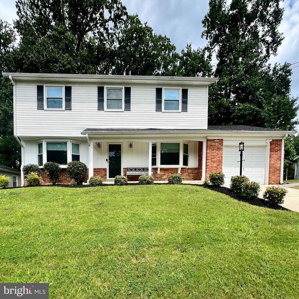 13210 Vanessa Avenue - Photo 1
