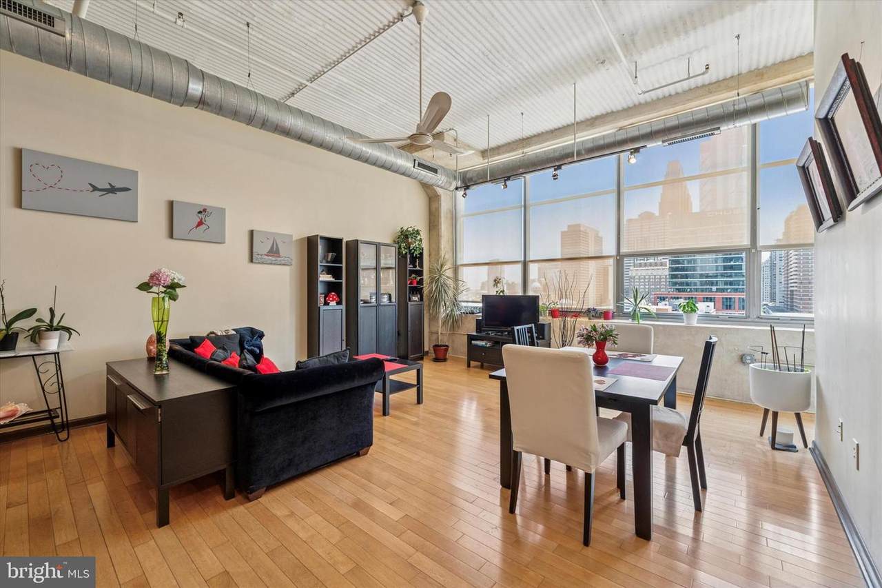2200 Arch Street - Photo 1