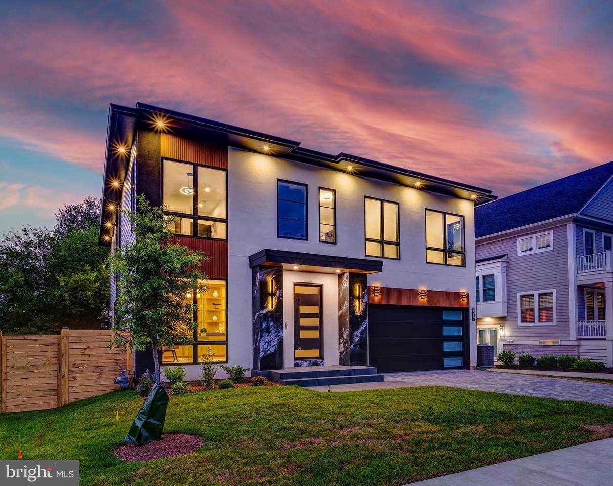 2017 Greenbrier Street - Photo 1