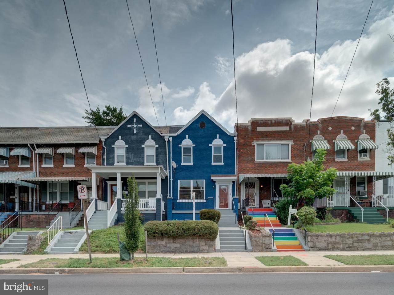 4609 5TH Street - Photo 1