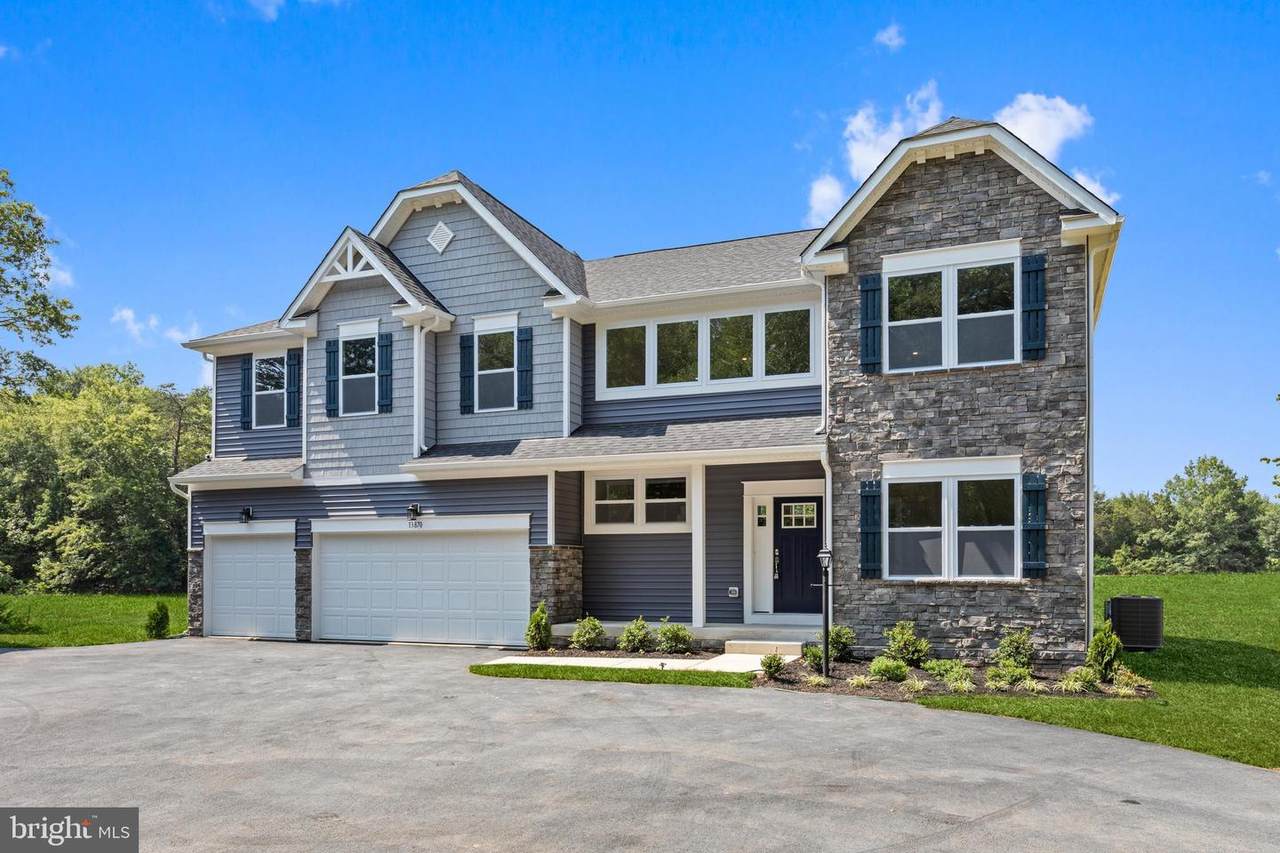 113 Lillian Court - Photo 1