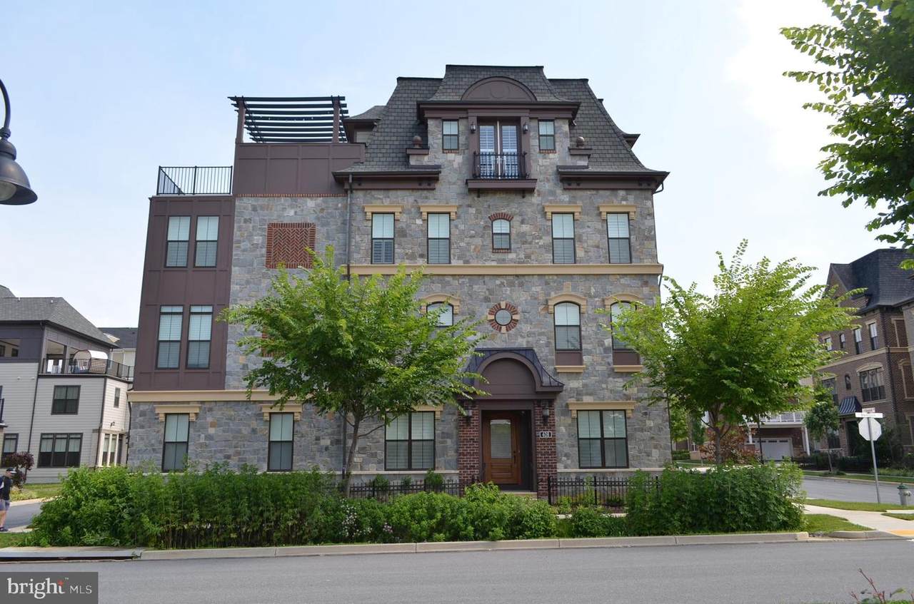 408 Steinbeck Avenue - Photo 1