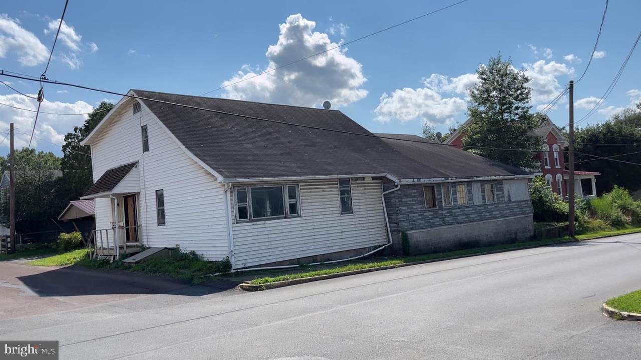 925 Reagan Street - Photo 1