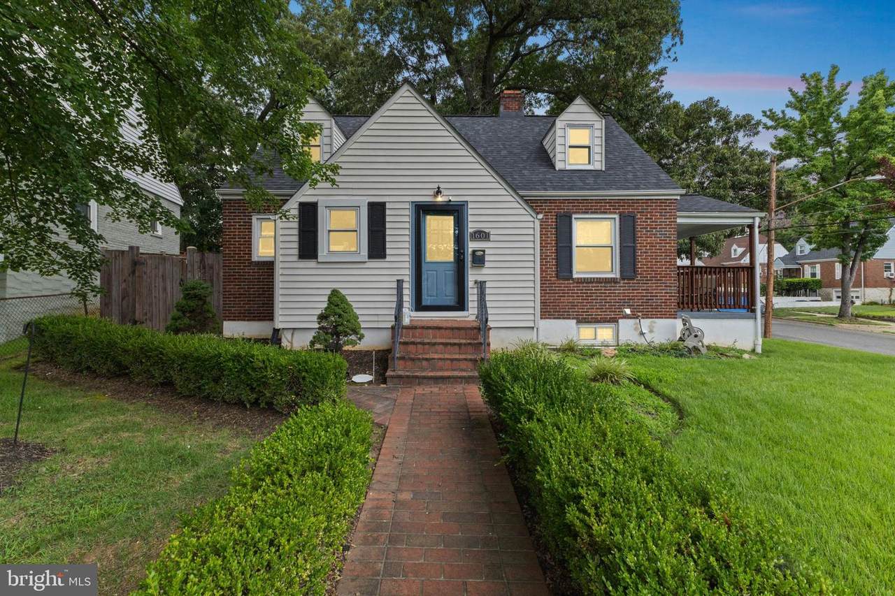 1601 Nova Avenue - Photo 1