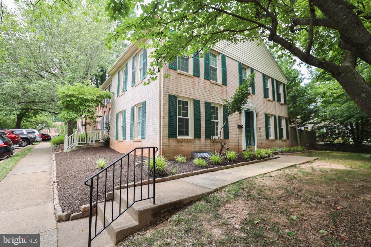 2400 Ansdel Court - Photo 1