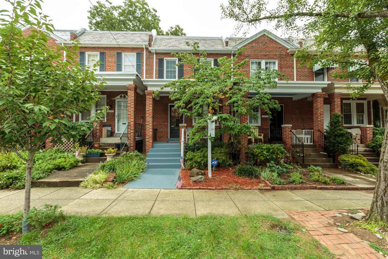 2235 39TH Place - Photo 1