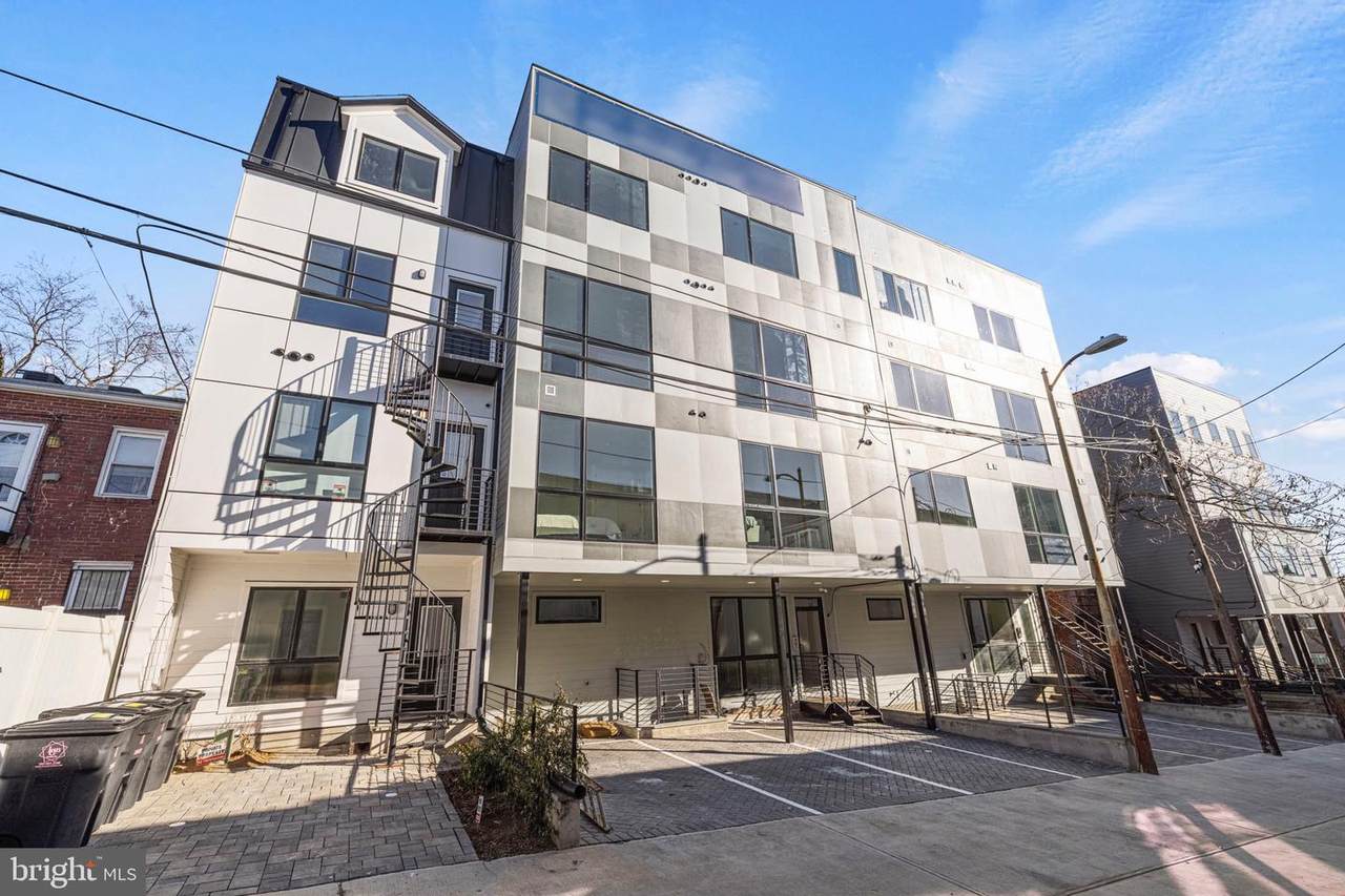 824 18TH Street - Photo 1