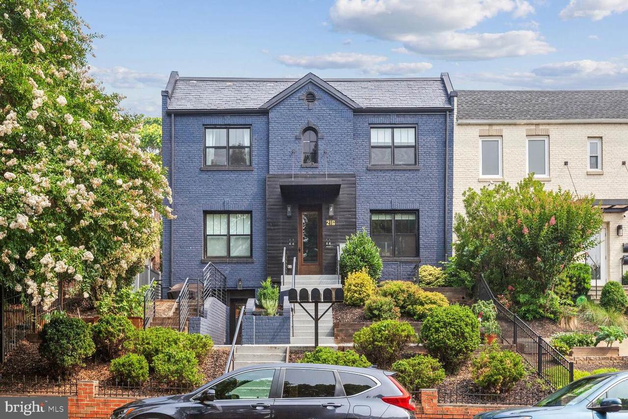 216 T Street - Photo 1