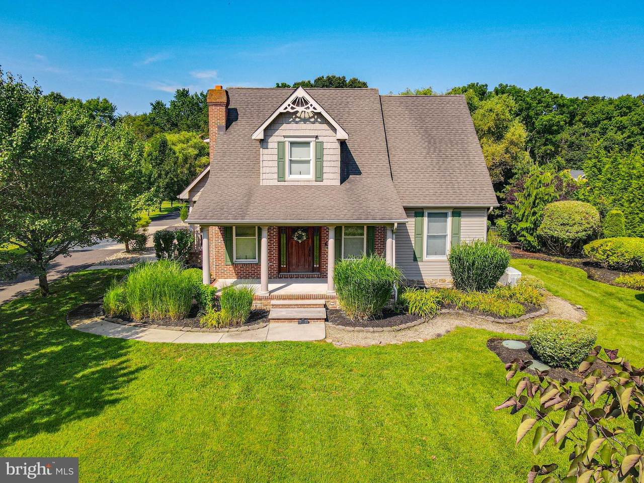405 Winterberry Lane - Photo 1