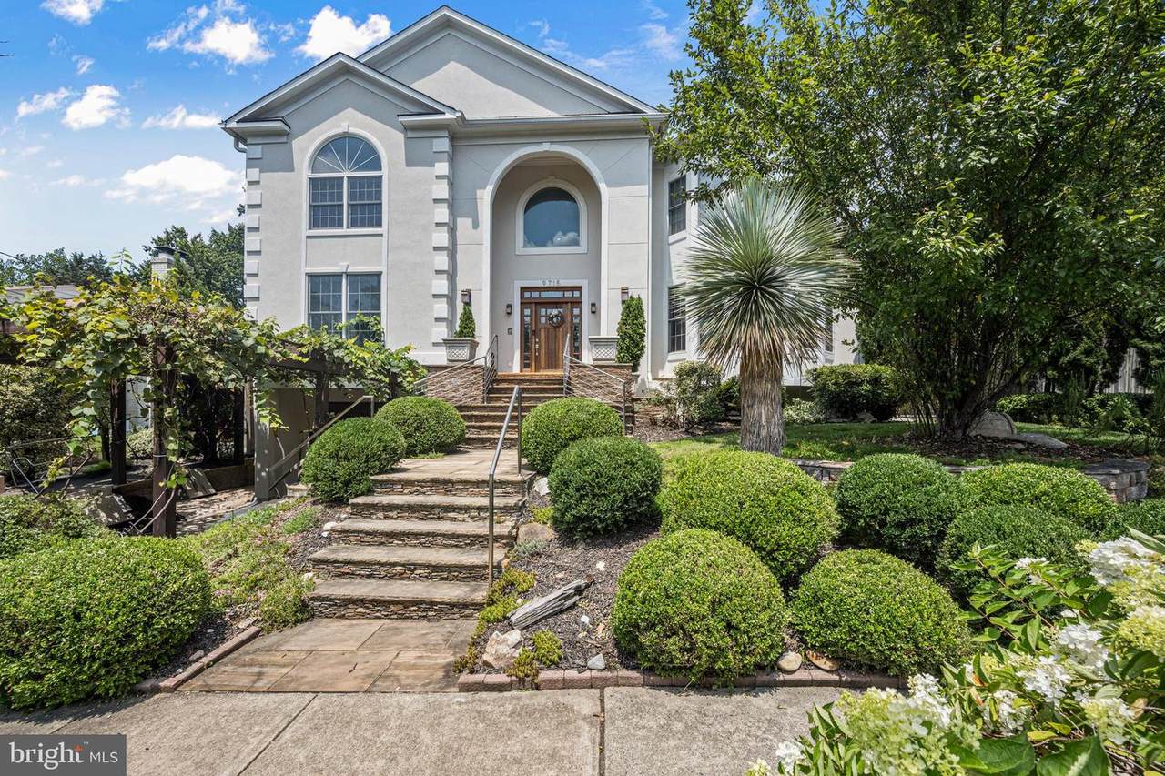 9715 Singleton Drive - Photo 1