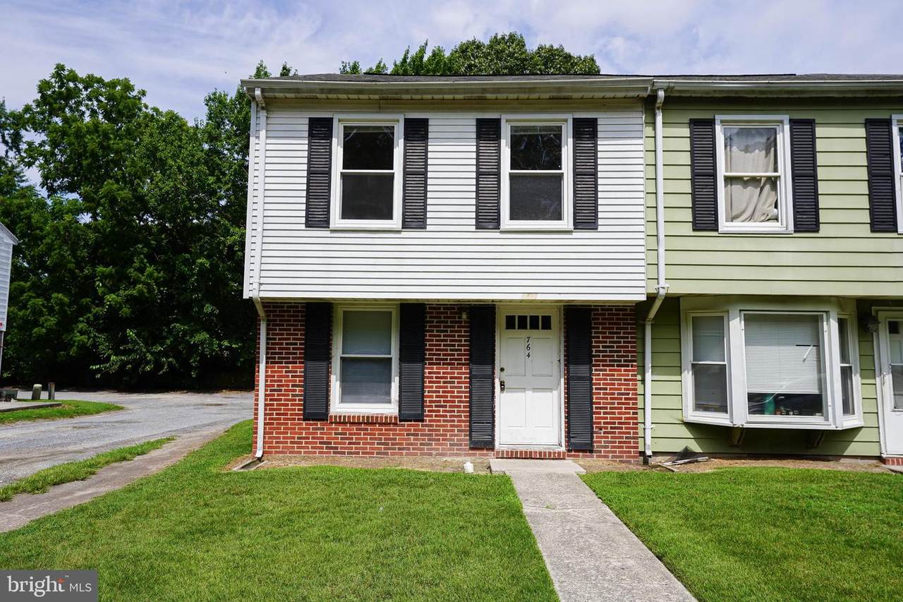 764 Hemlock Street - Photo 1