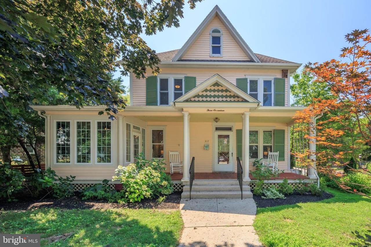317 Chesterfield Avenue - Photo 1