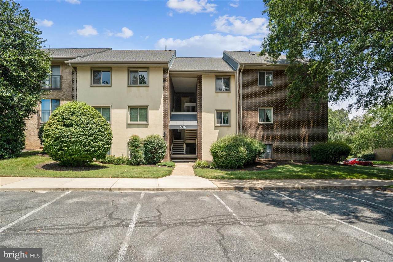 5007 Green Mountain Circle - Photo 1