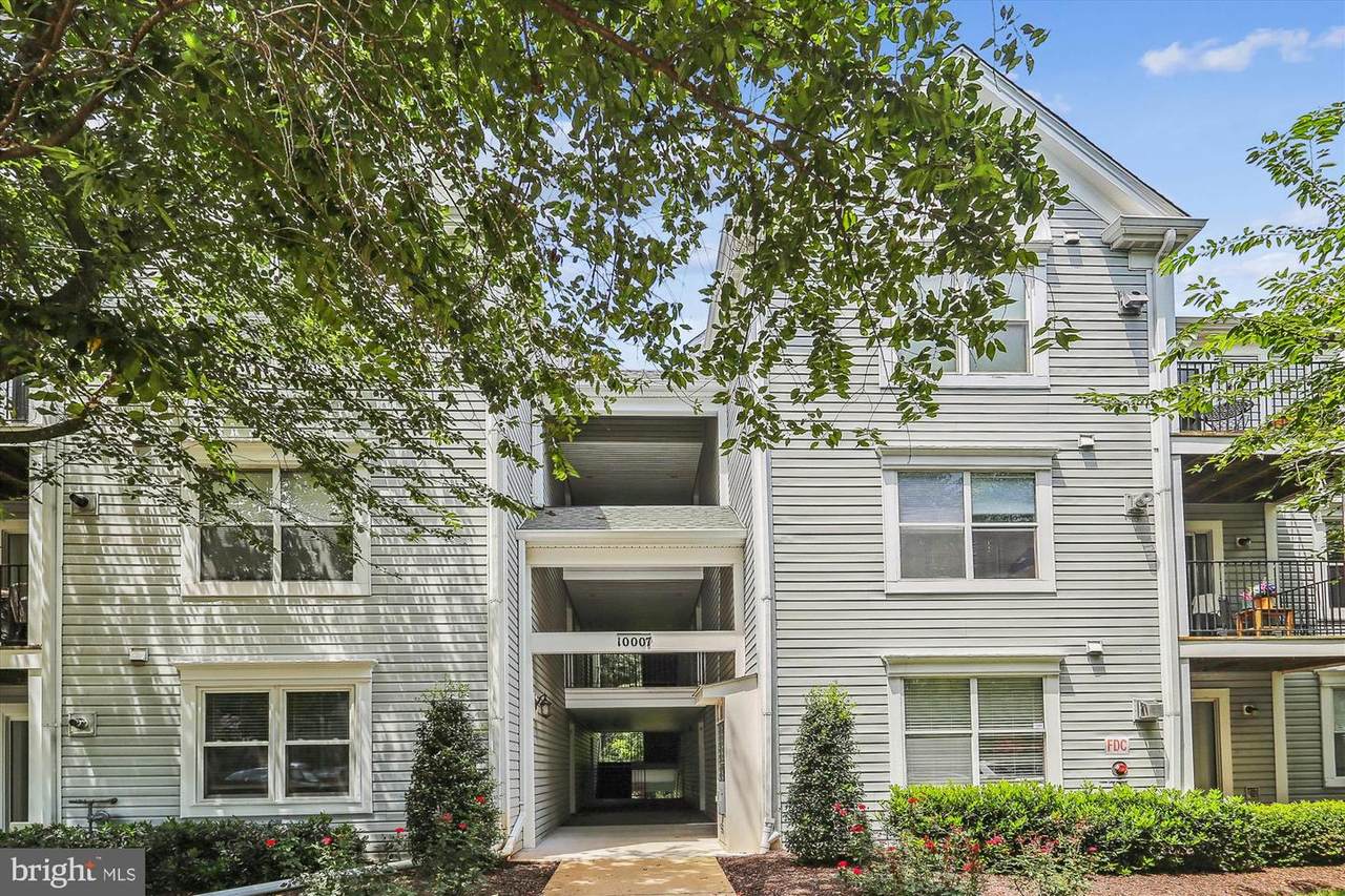 10007 Vanderbilt Circle - Photo 1
