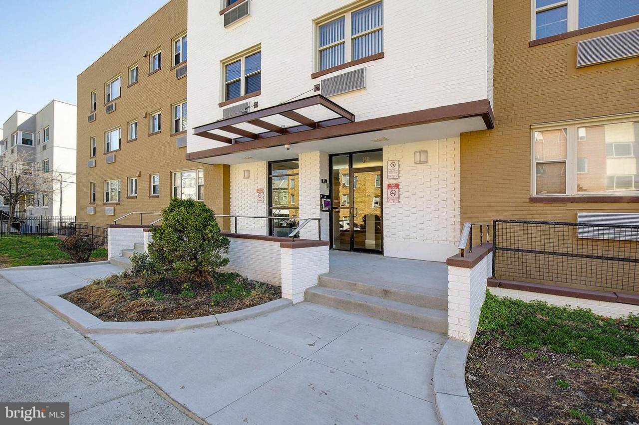 738 Longfellow Street - Photo 1