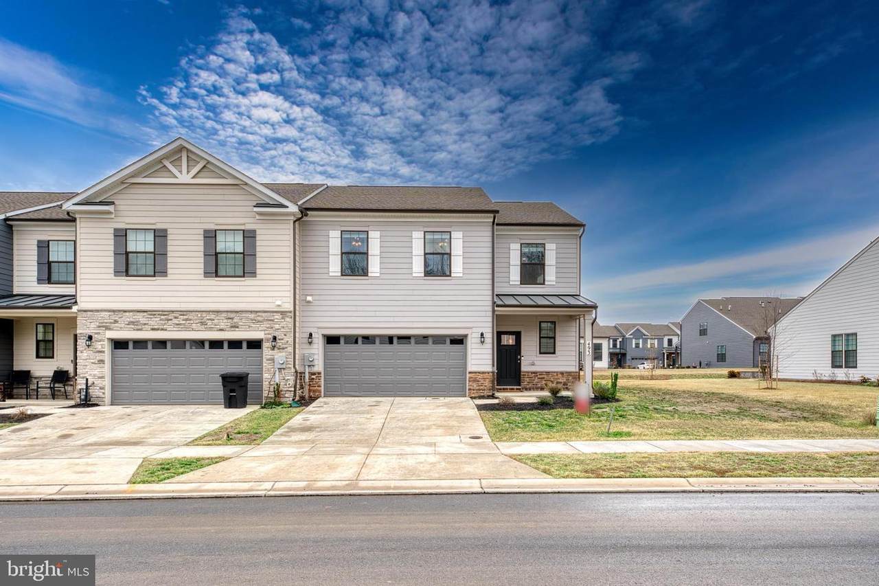 493 Ensemble Way - Photo 1