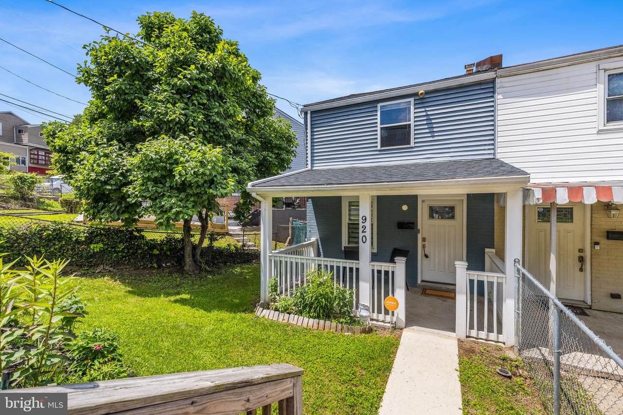 920 52ND Street - Photo 1