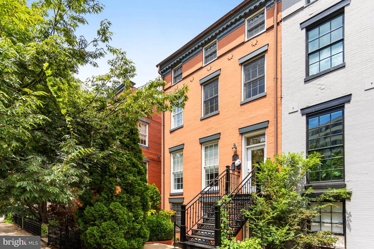 933 M Street - Photo 1