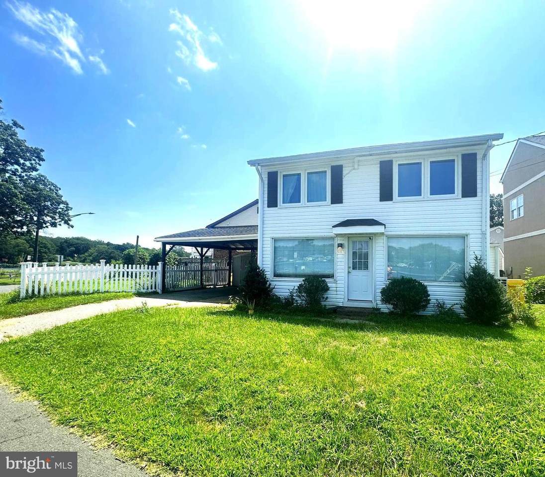 431 Shore Drive - Photo 1