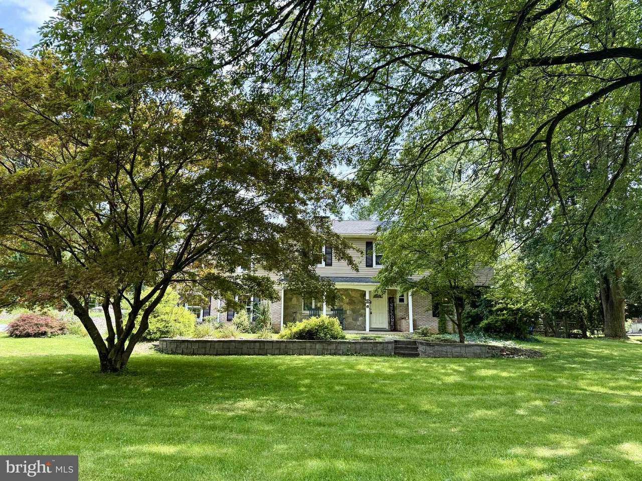 416 Green Lane - Photo 1