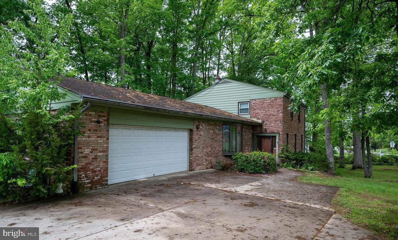 402 Old Courthouse Road - Photo 1