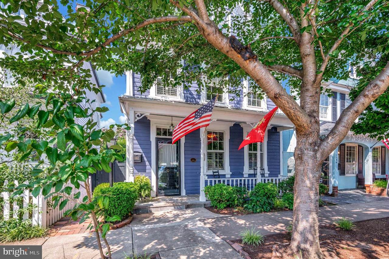 1102 Prince Edward Street - Photo 1