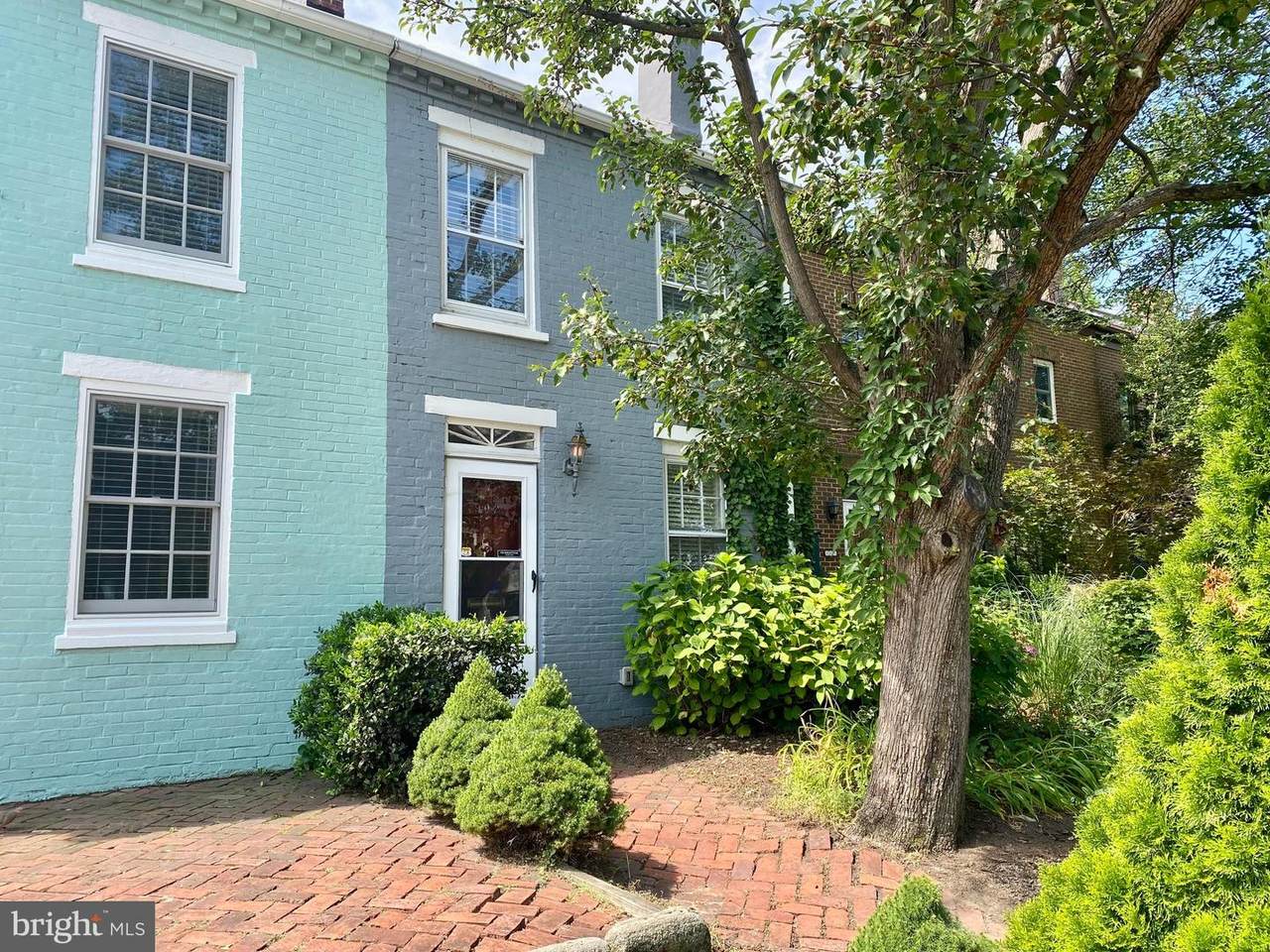 902 Franklin Street - Photo 1