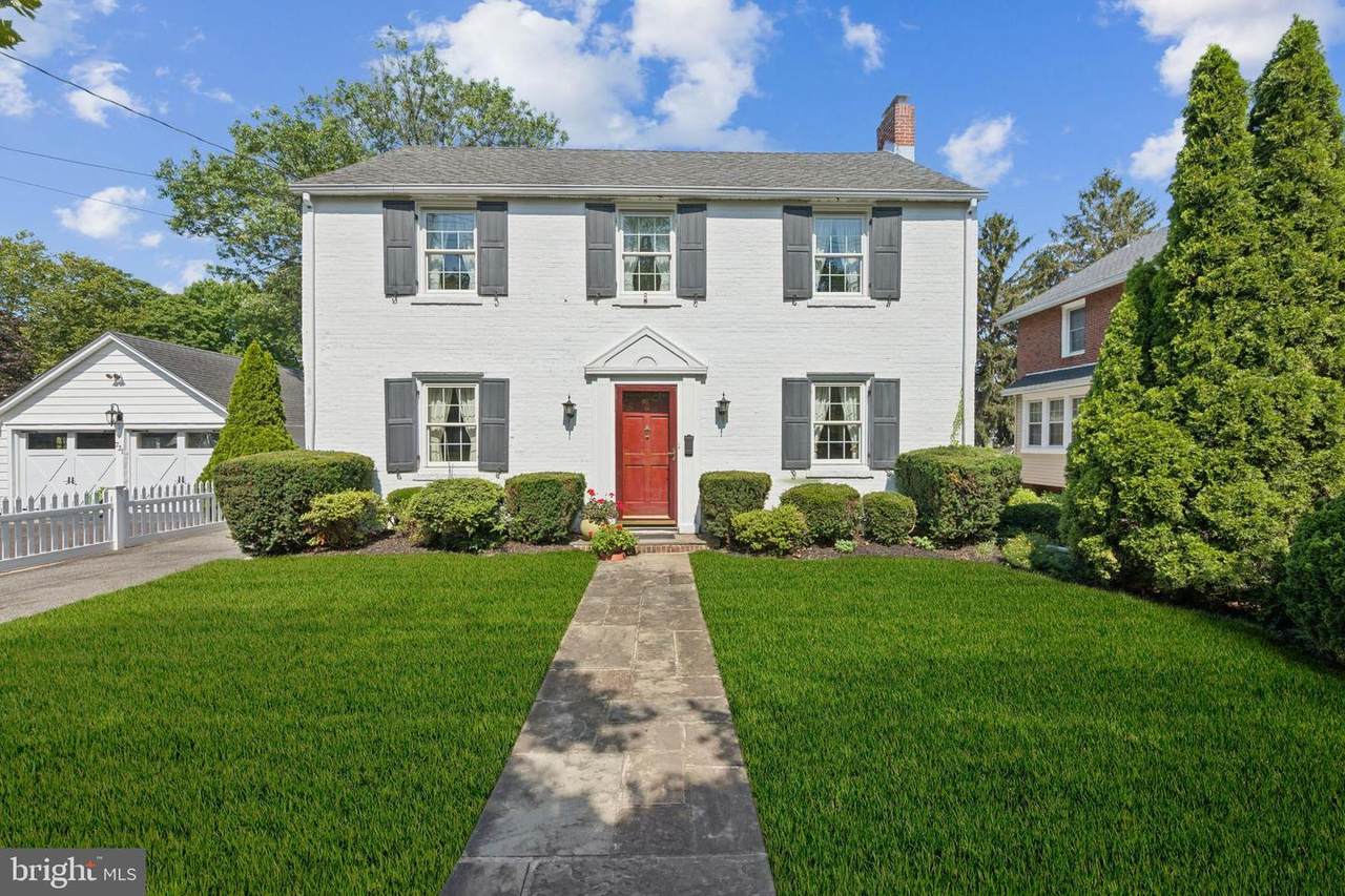 225 Crystal Lake Avenue - Photo 1