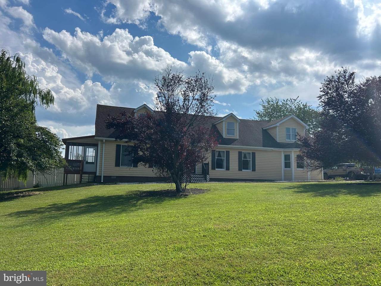100 Dogwood Lane - Photo 1