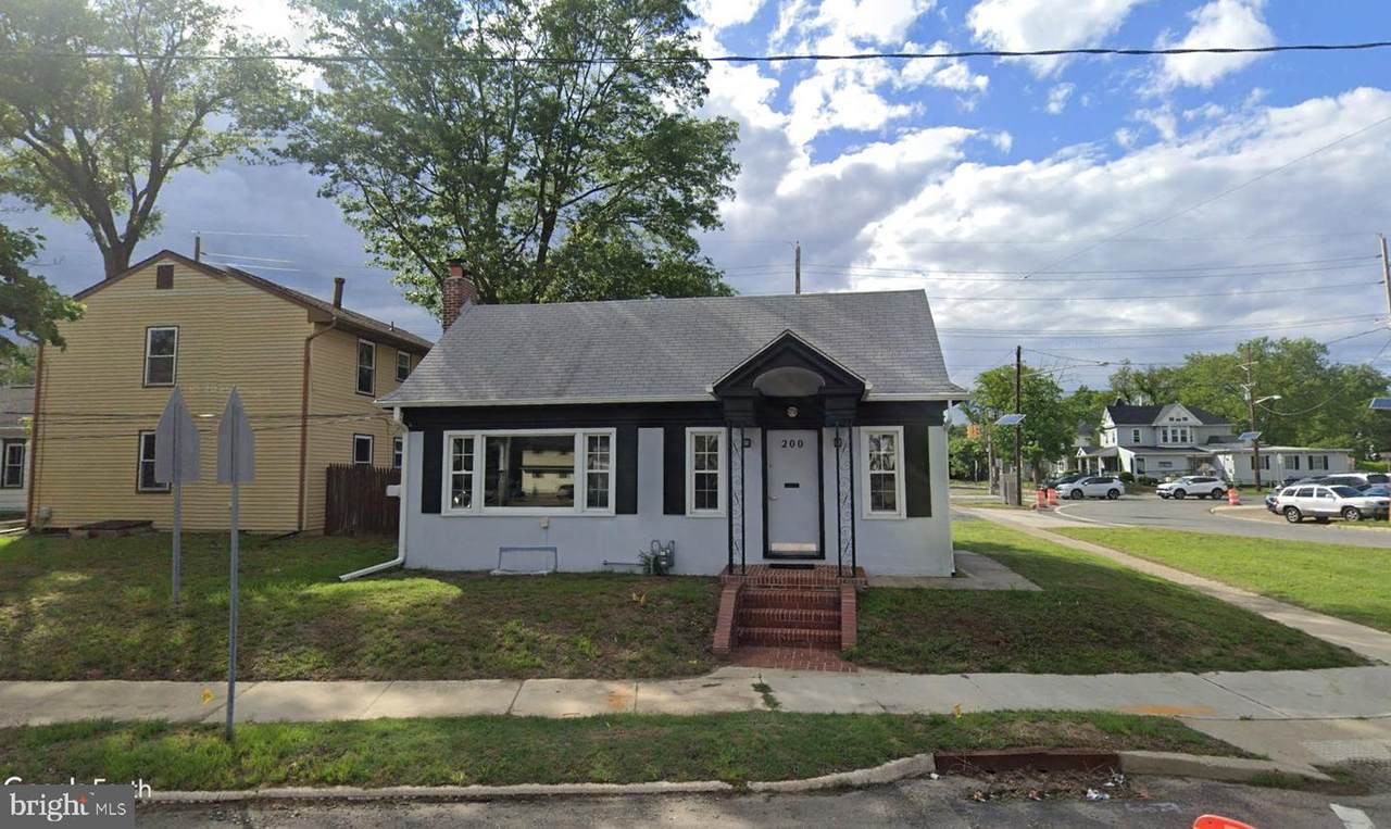 200 Gateway Boulevard - Photo 1