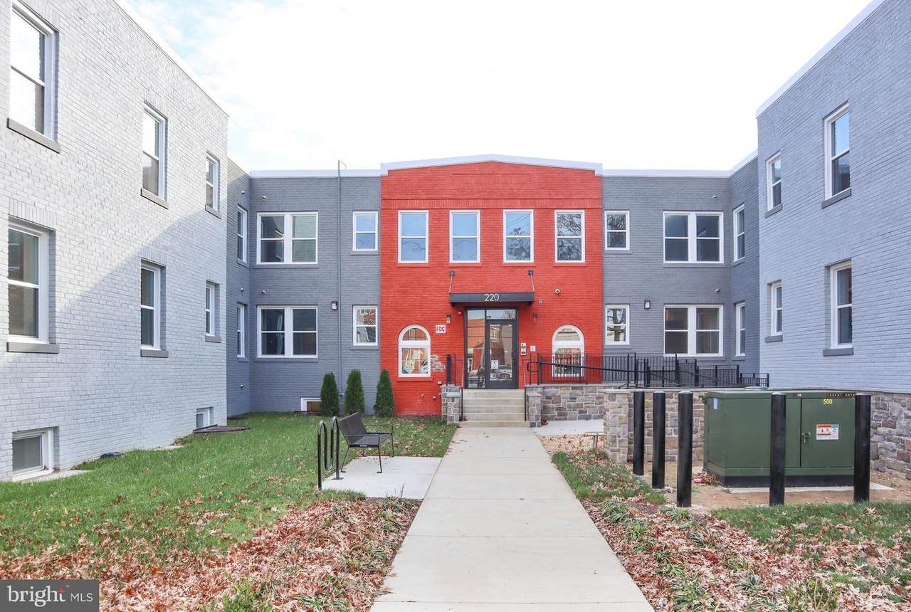 220 Hamilton Street - Photo 1
