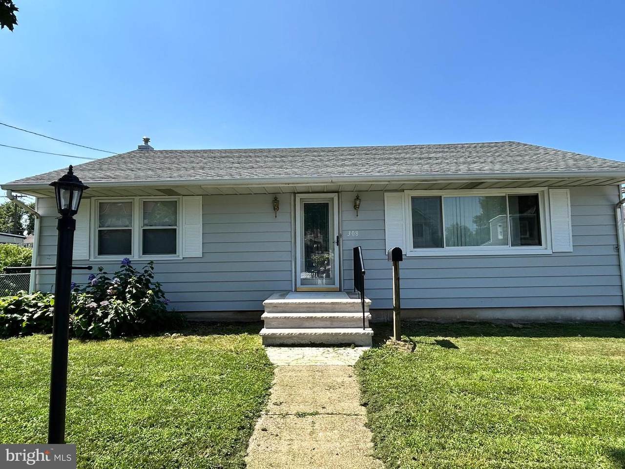 308 2ND Street - Photo 1