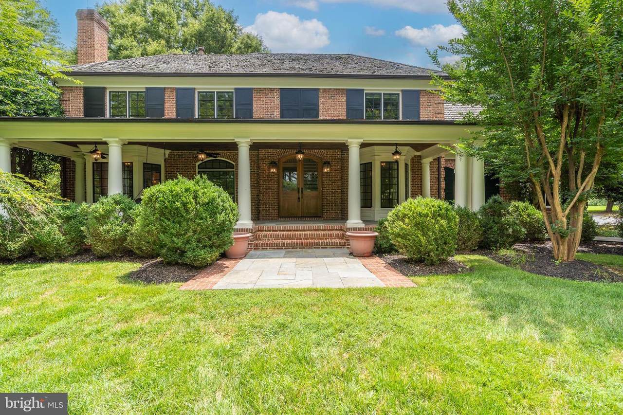 8908 Holly Leaf Lane - Photo 1