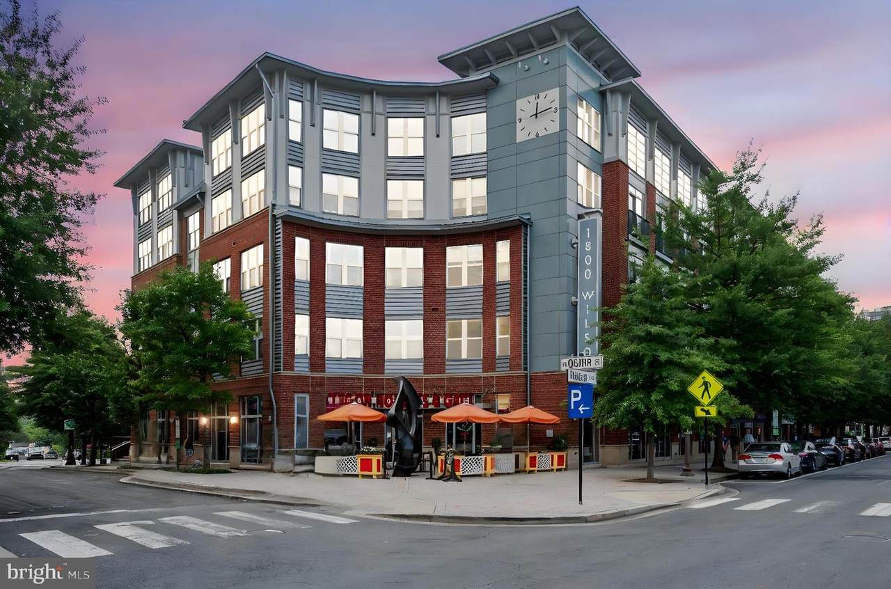 1800 Wilson Boulevard - Photo 1