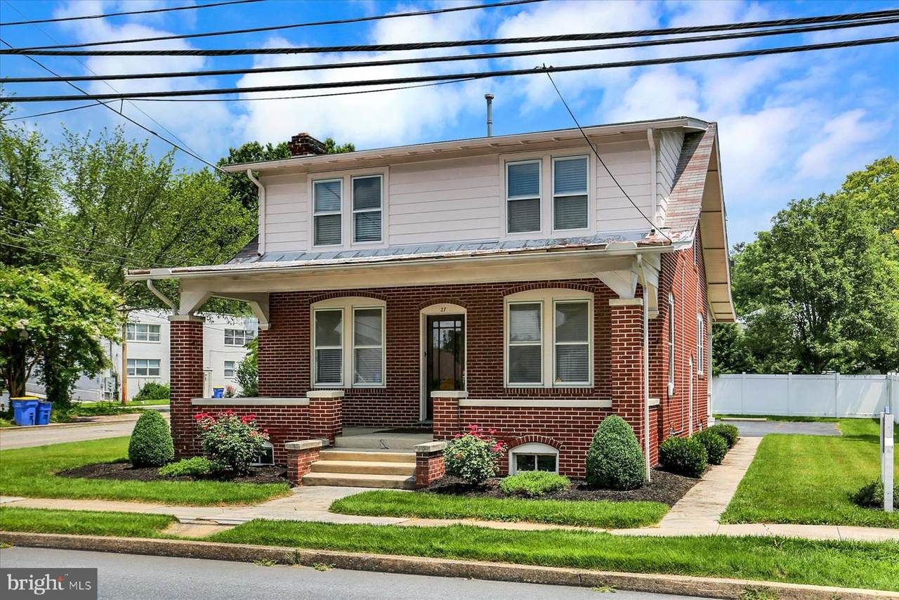 27 34TH Street - Photo 1
