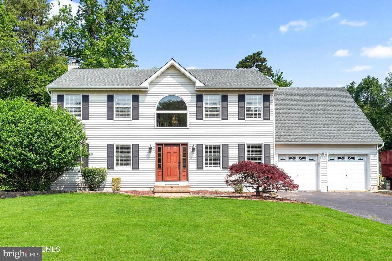 18 Brentwood Drive - Photo 1