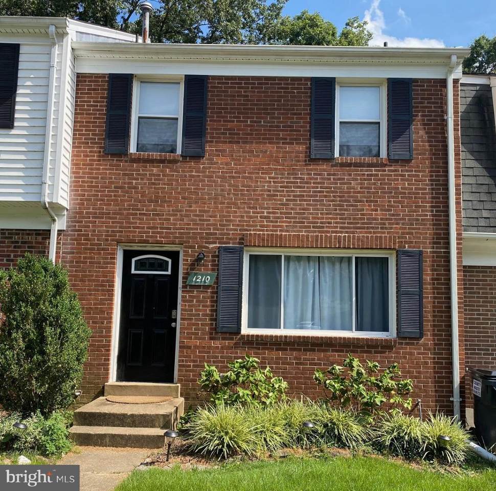 1210 Thomas Jefferson Place - Photo 1