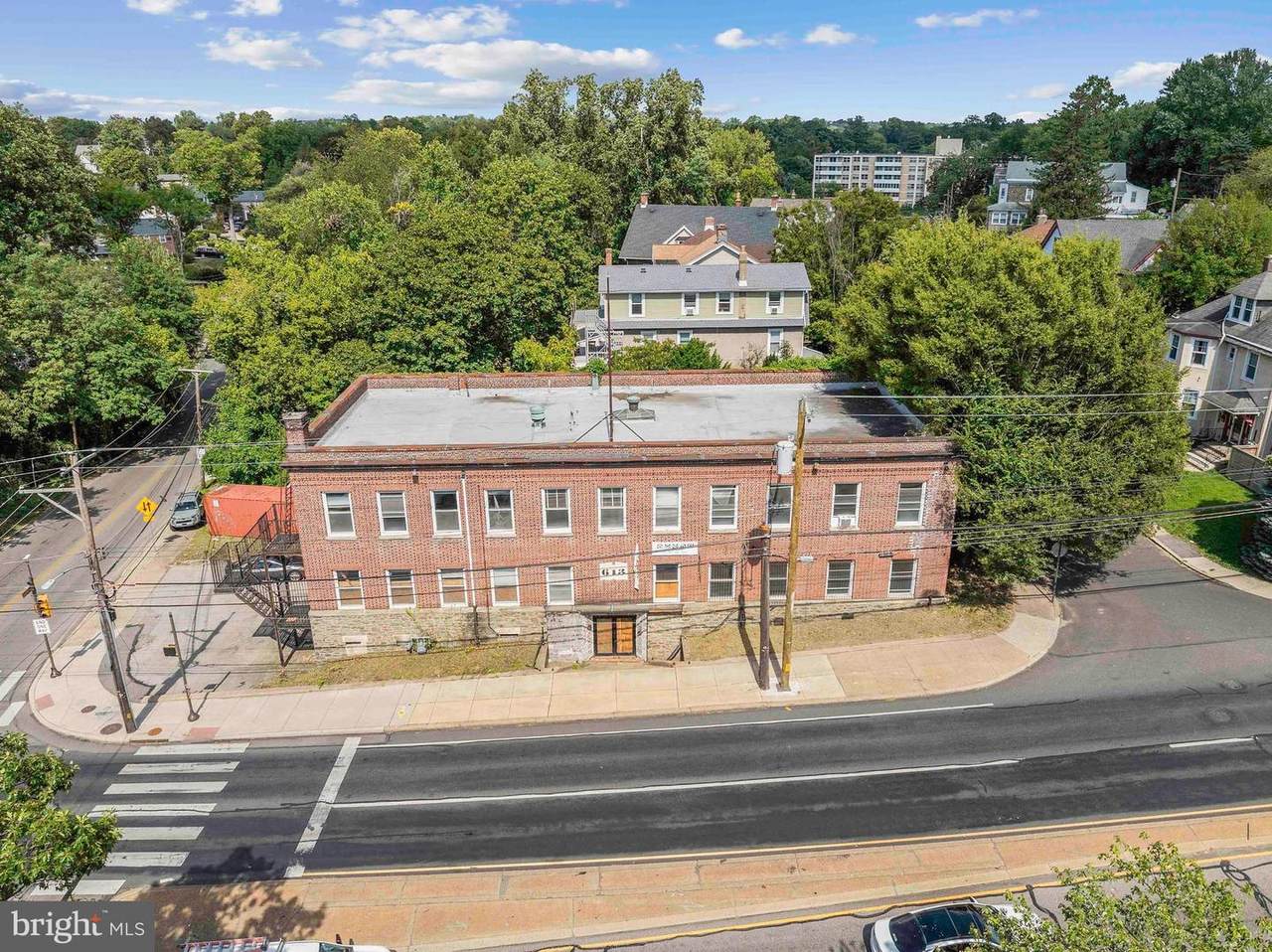 613 Cheltenham Avenue - Photo 1