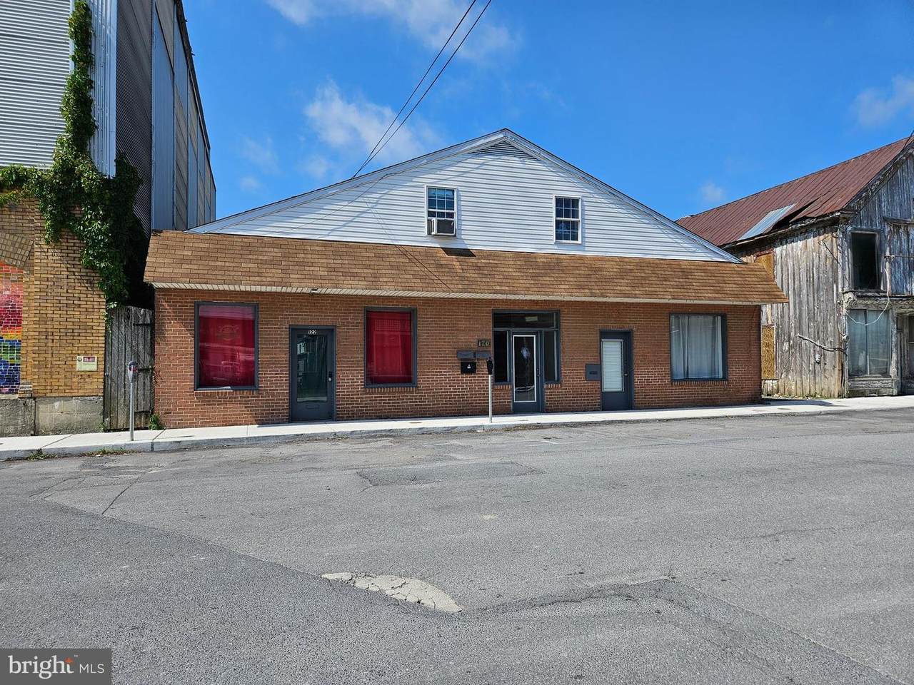 118 Independence Street - Photo 1