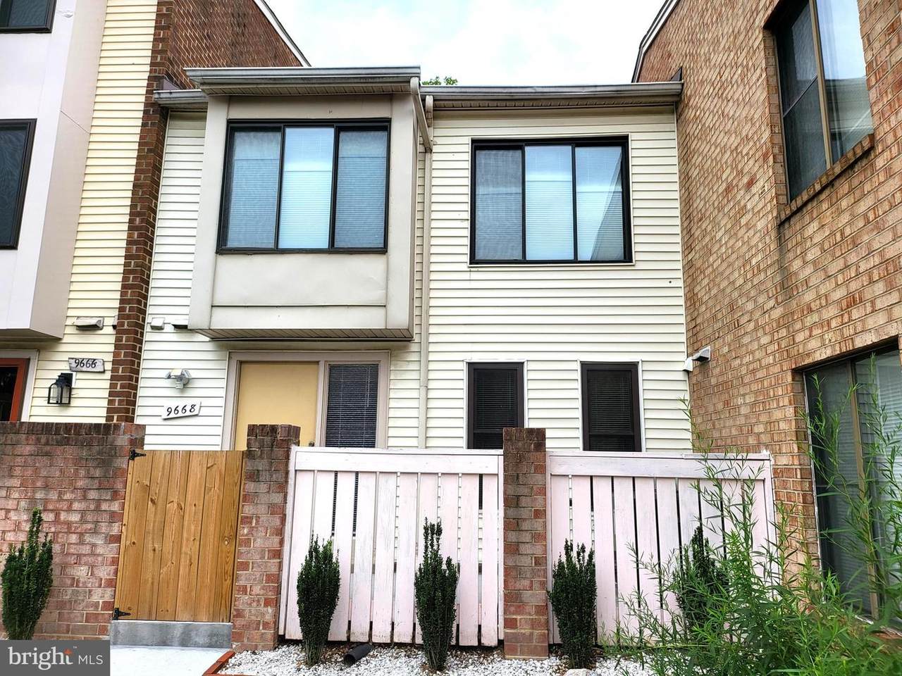 9668 Brassie Way - Photo 1