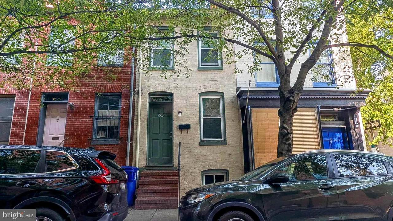 209 Penn Street - Photo 1