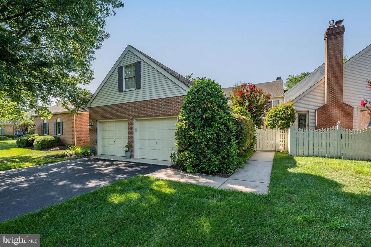 453 Windrow Clusters Drive - Photo 1