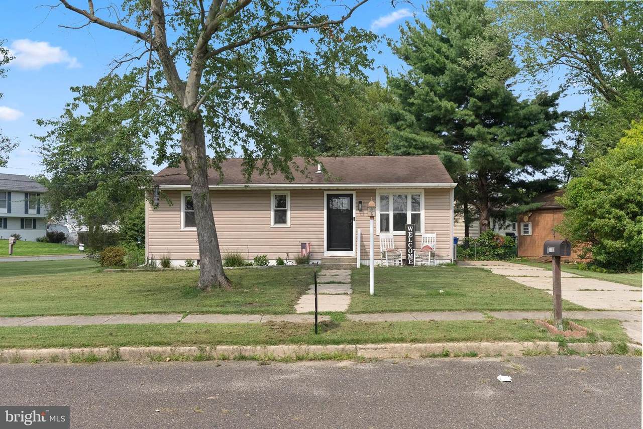 1133 Watson Street - Photo 1