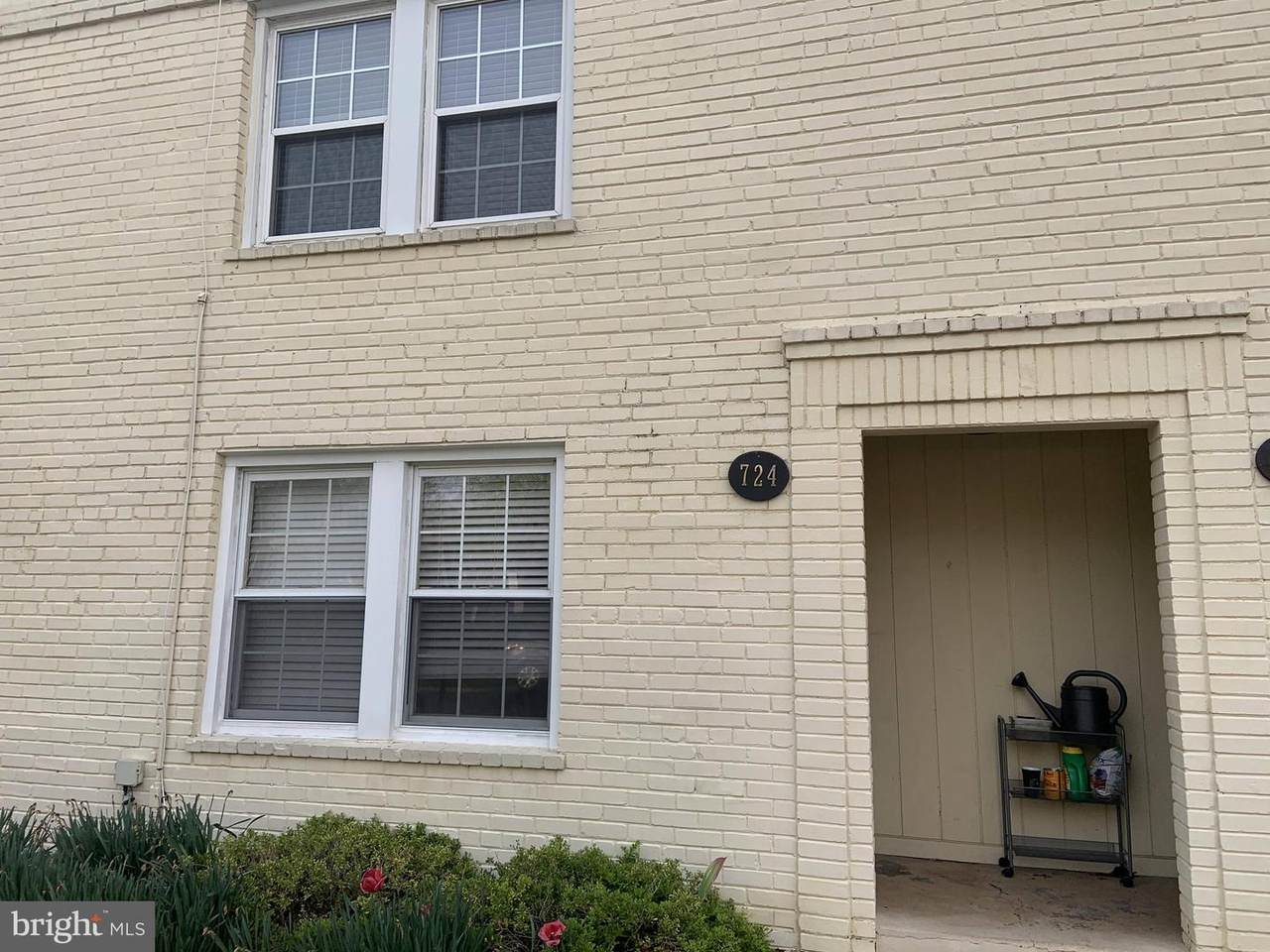 724 N. Oakland St. - Photo 1