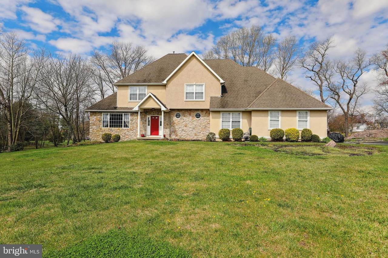 112 Jules Drive - Photo 1